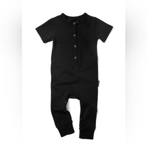 Little Bipsy Black Classic Snap Romper, 9-12 months. BRAND NEW WITHOUT TAGS